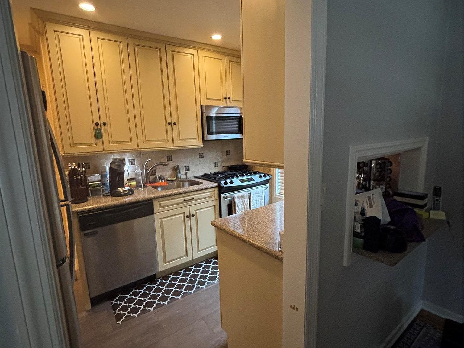 194 Smith St APT 3P Freeport, NY 11520 - Thumbnail 4