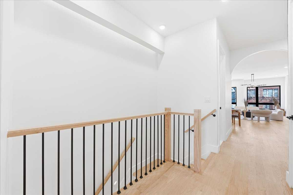 81 Lexington Avenue #1, Jersey City, NJ, USA, 7304 - Thumbnail 4