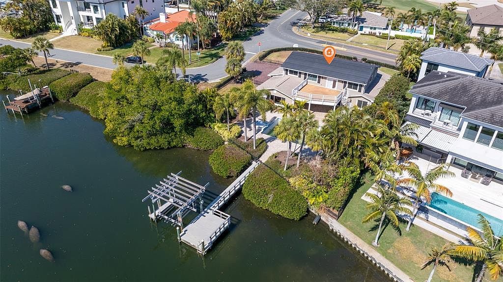 1392 Monterey Blvd NE Saint Petersburg, FL 33704 - Thumbnail 4