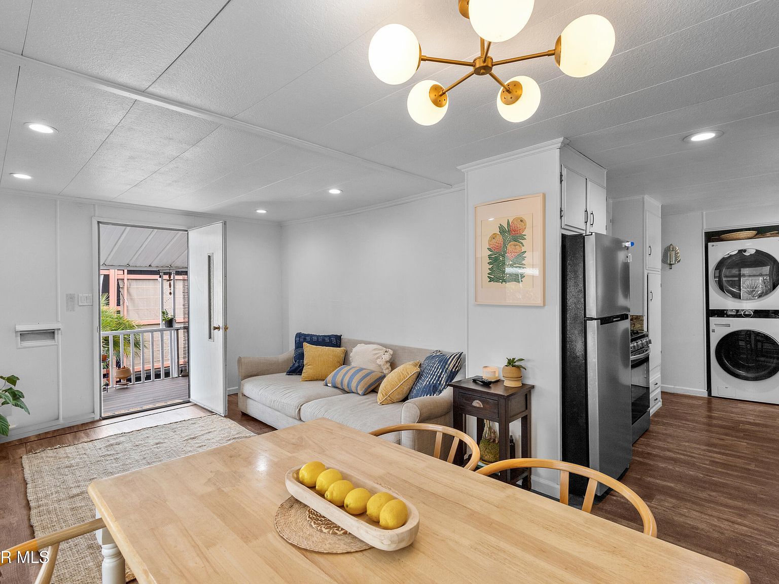 92 Gay Dr Ventura, CA 93003 - Thumbnail 4