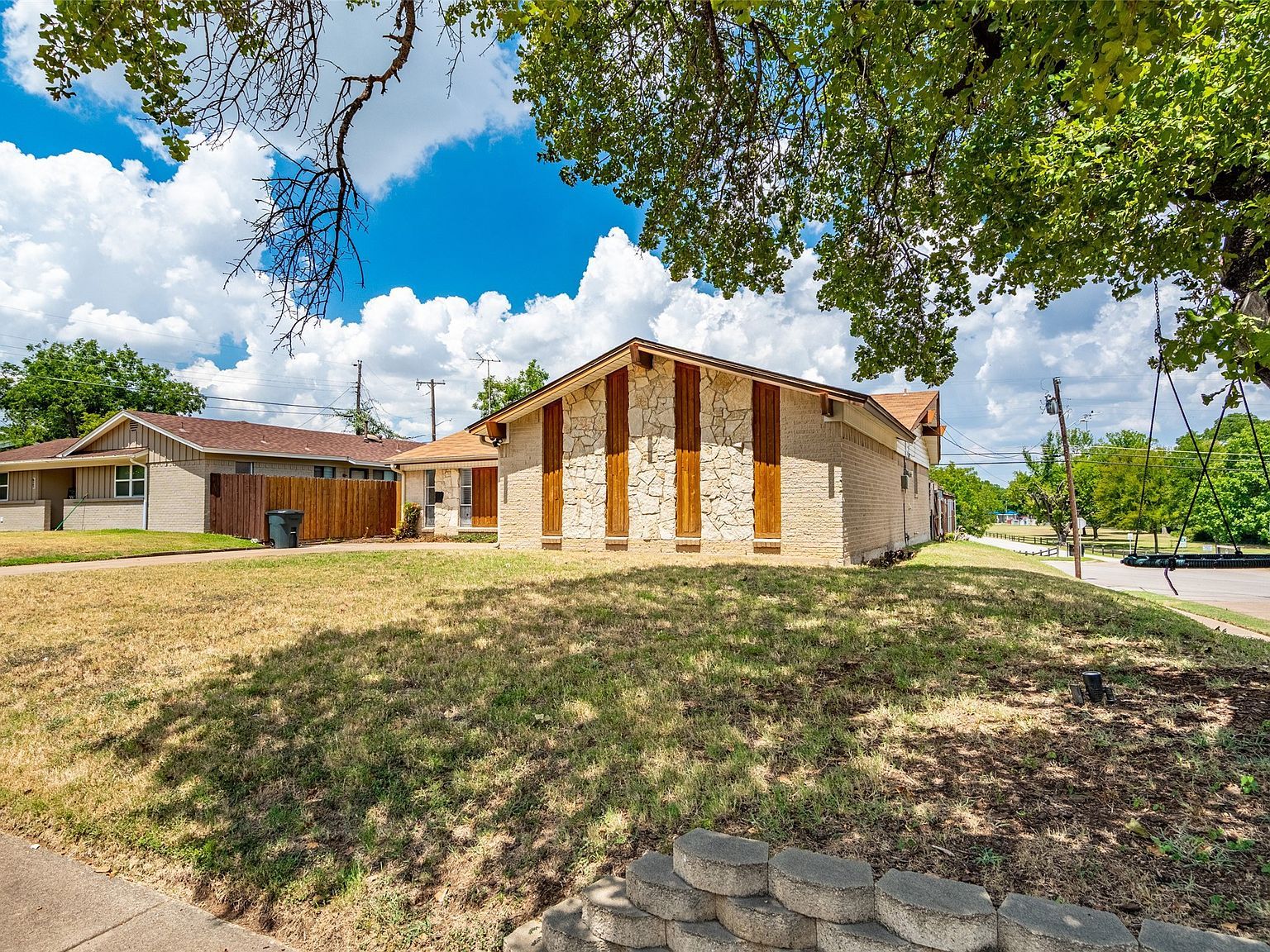 629 Bur Oak Dr Irving, TX 75060 - Thumbnail 4