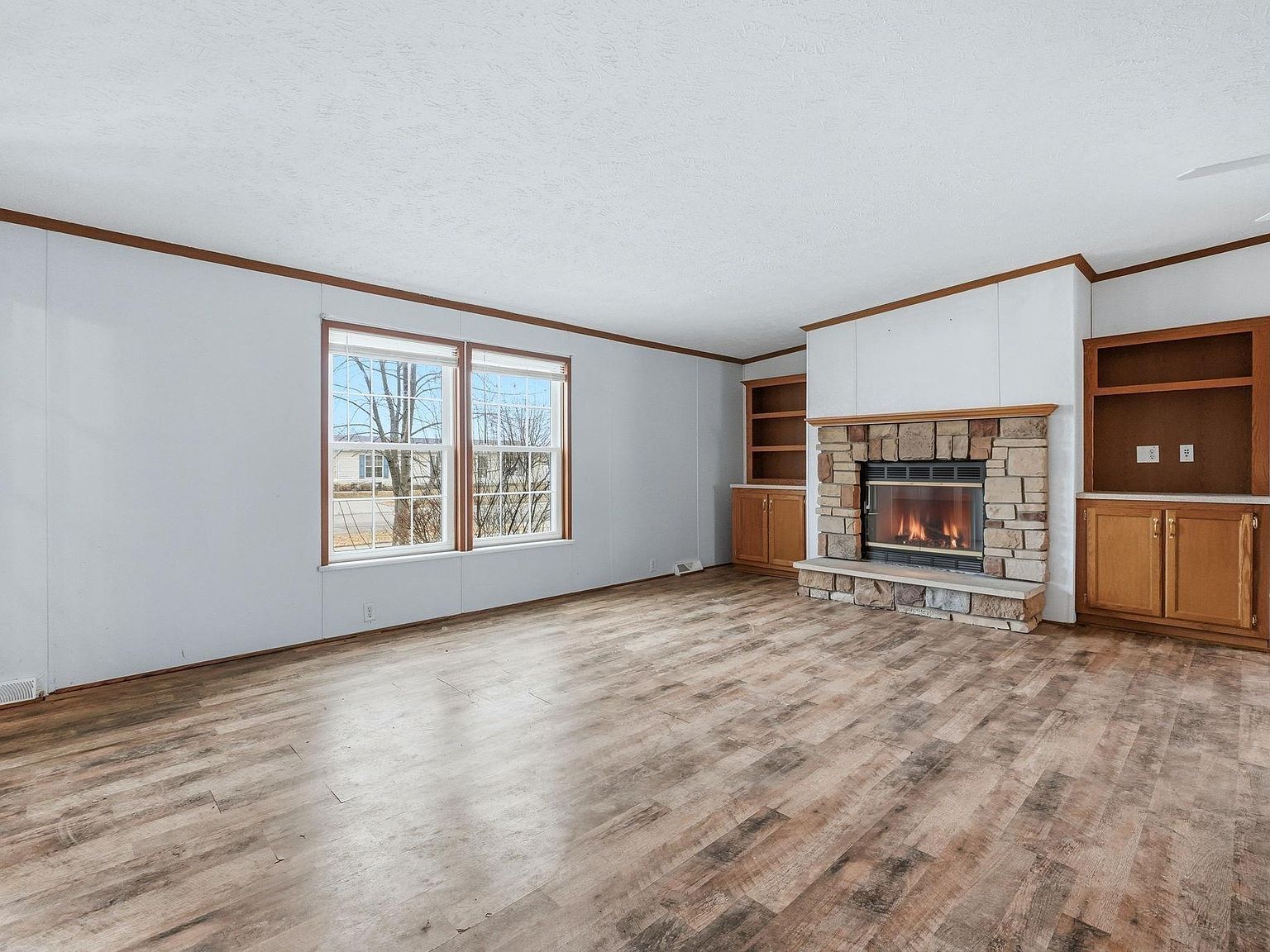 205 Forrest Park Dr Garrett, IN 46738 - Thumbnail 4