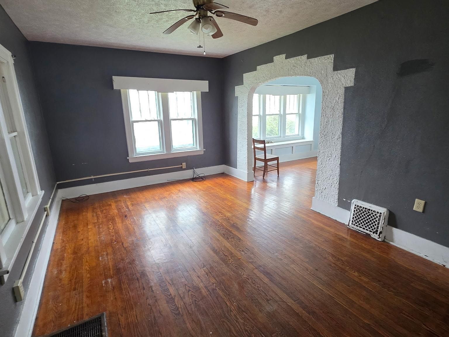 2022 Roger St South Bend, IN 46628 - Thumbnail 4