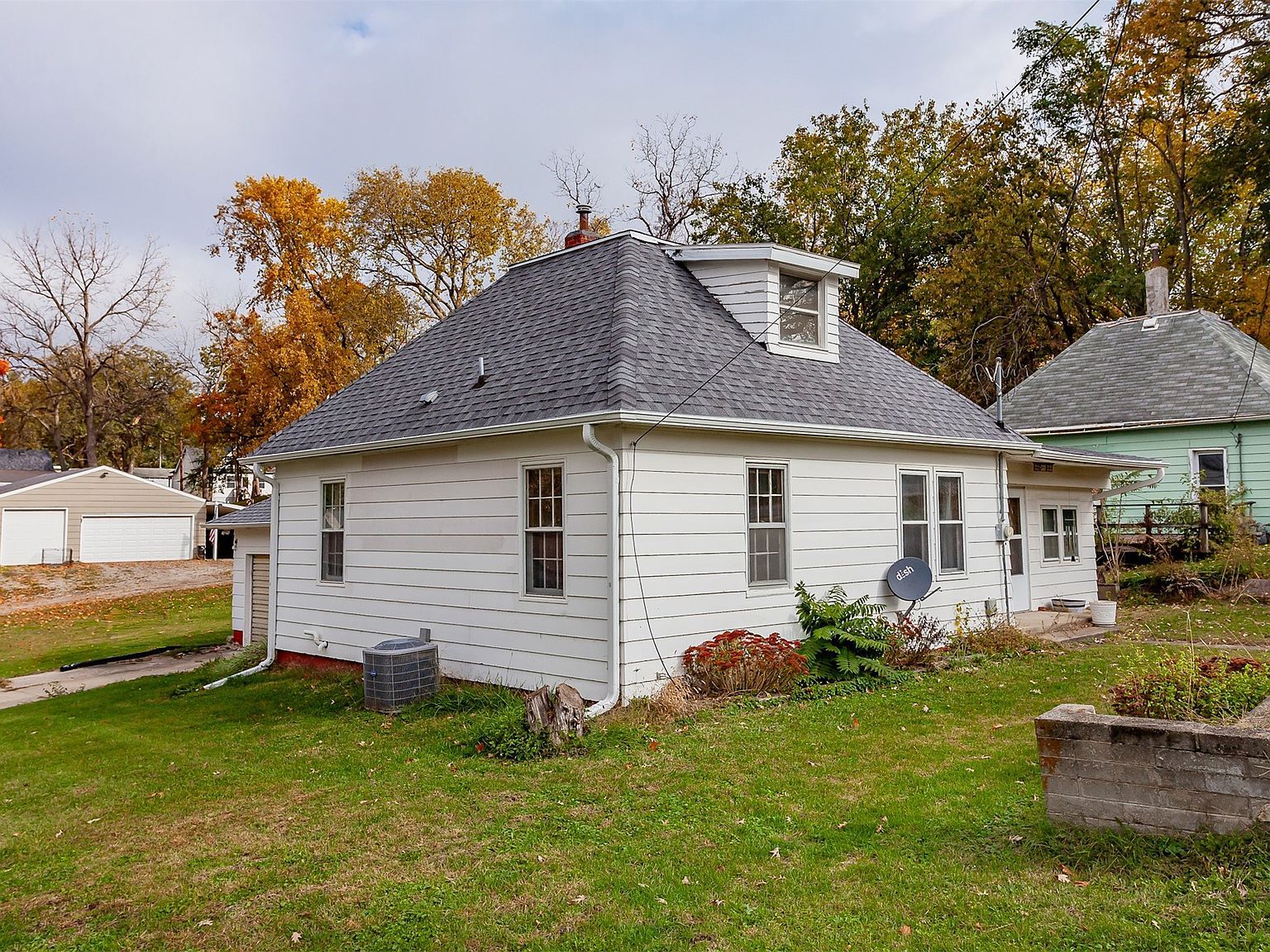 226 S Iowa St Colfax, IA 50054 - Thumbnail 4