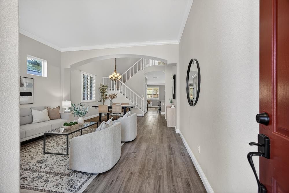 139 Ainger Cir Sacramento, CA 95835 - Thumbnail 4