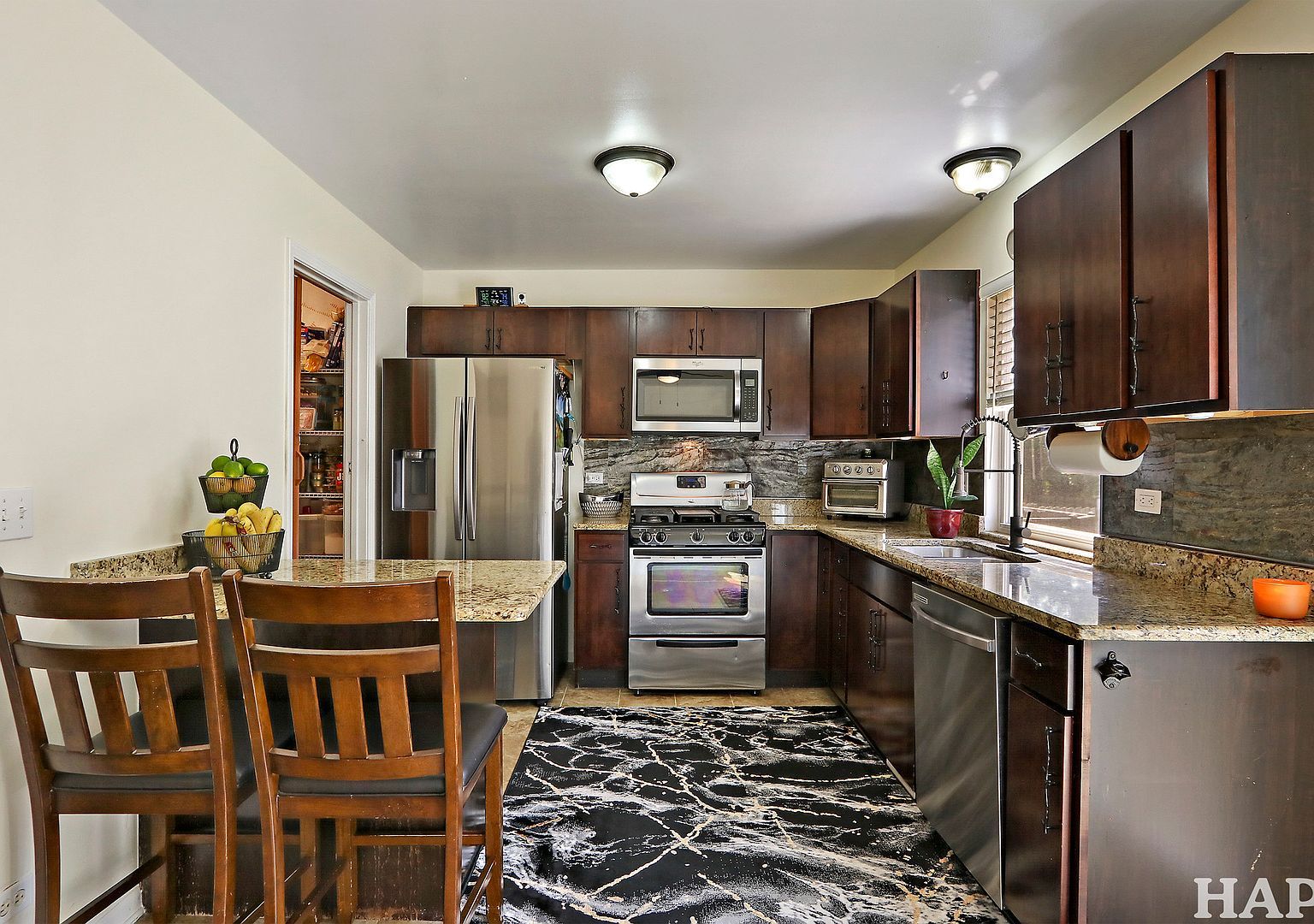 377 E Camden Ln Round Lake Beach, IL 60073 - Thumbnail 4