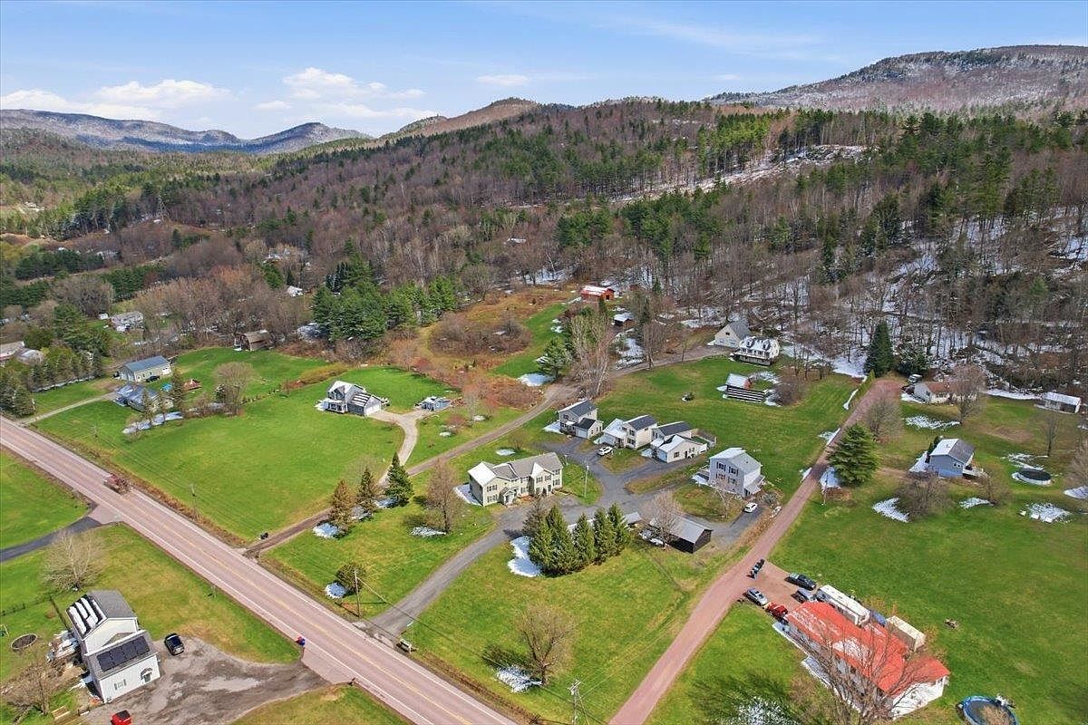 70 Perpetual Ln Richmond, VT 05477 - Thumbnail 4