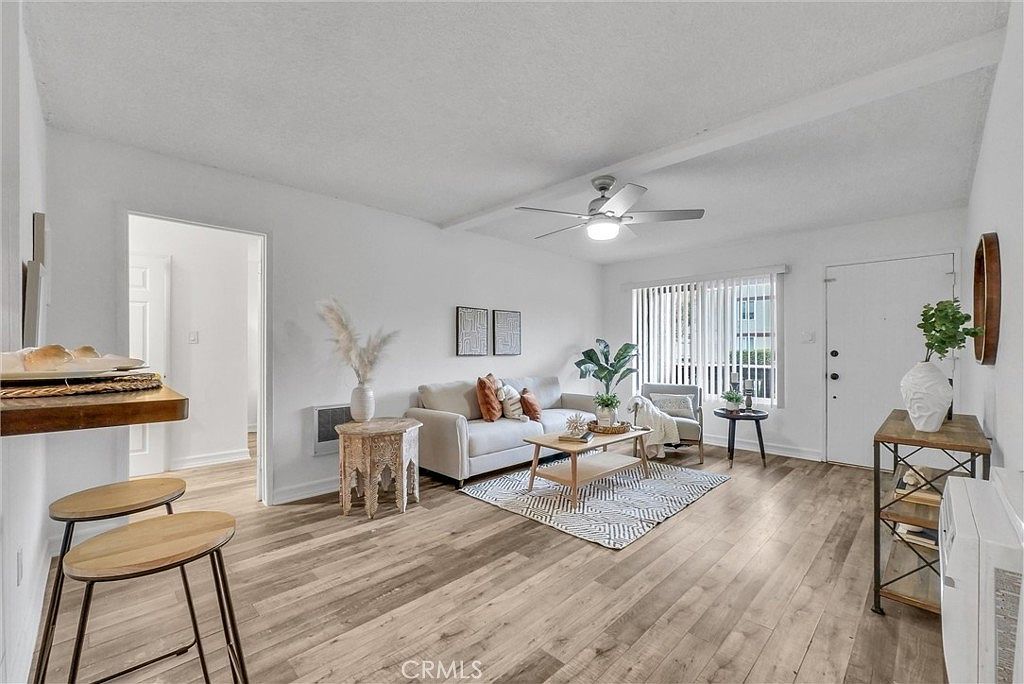 1030 W Macarthur Blvd APT 5 Santa Ana, CA 92707 - Thumbnail 4