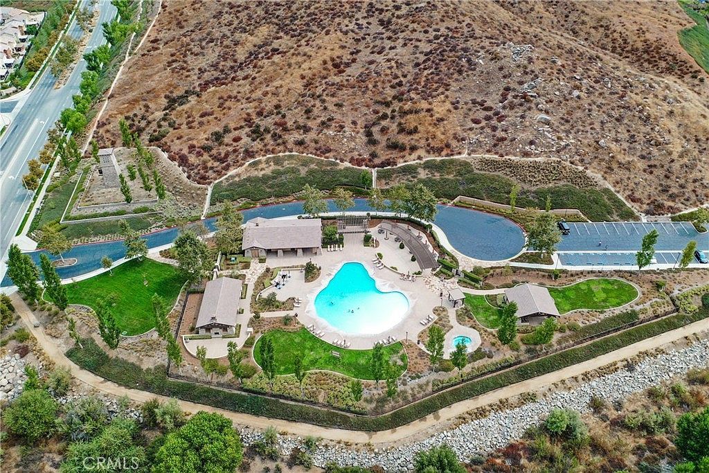 31934 Hollyhock St Lake Elsinore, CA 92532 - Thumbnail 4