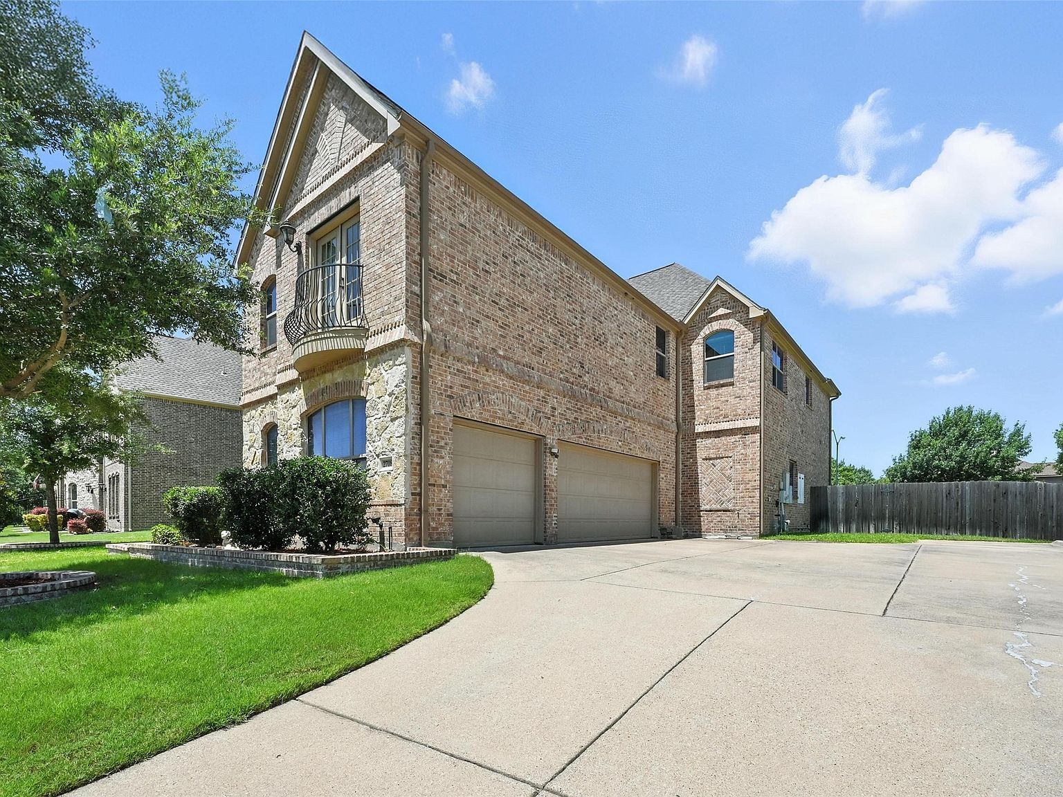 2708 Portside Dr Grand Prairie, TX 75054 - Thumbnail 4