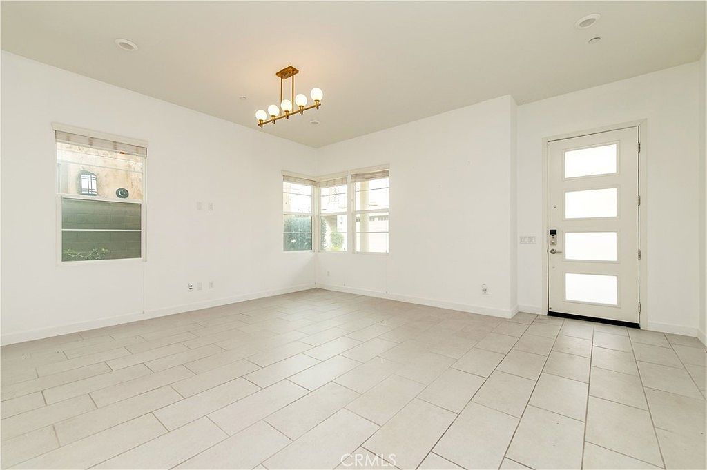 111 Newall Irvine, CA 92618 - Thumbnail 4