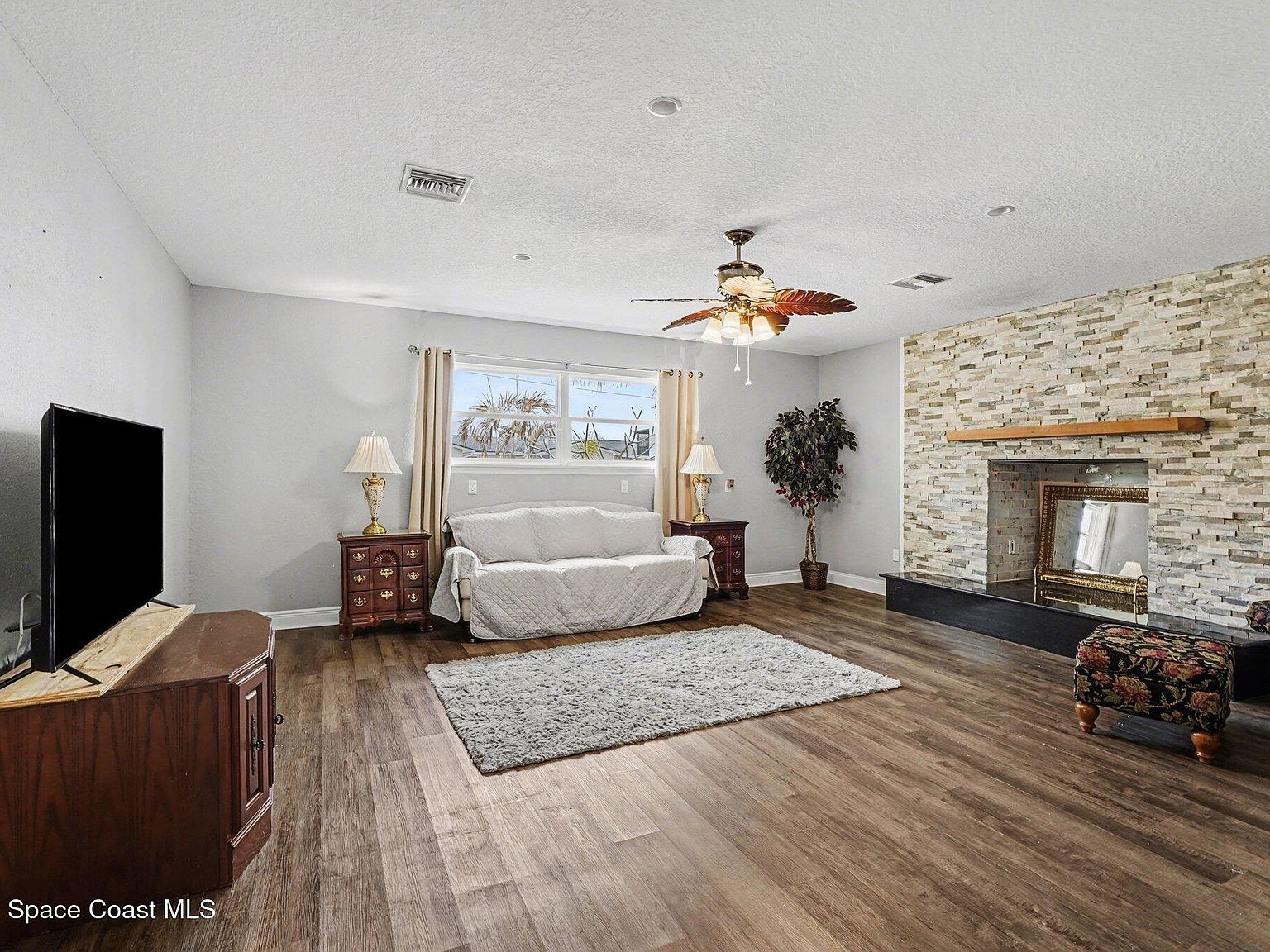 455 Riverside Ave Merritt Island, FL 32953 - Thumbnail 4