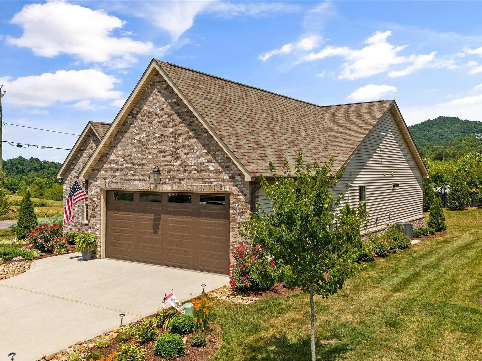 2271 Boulder Crest Ln Sevierville, TN 37876 - Thumbnail 4