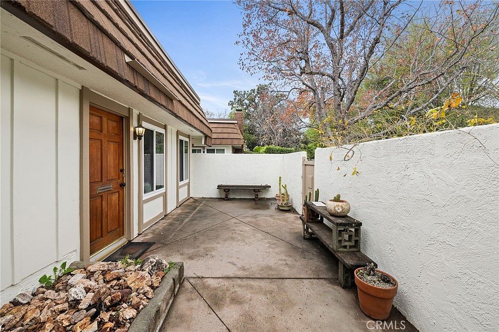 10140 Larwin Ave Unit 3 Chatsworth, CA 91311 - Thumbnail 4