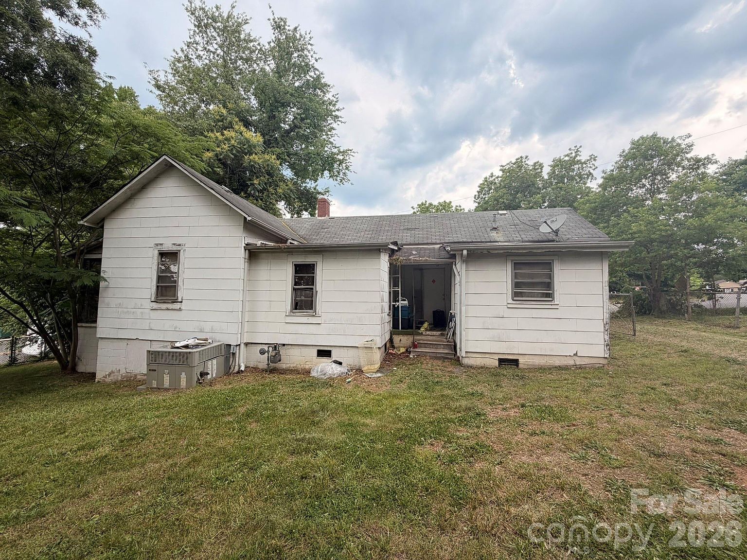 430 E D St Newton, NC 28658 - Thumbnail 4