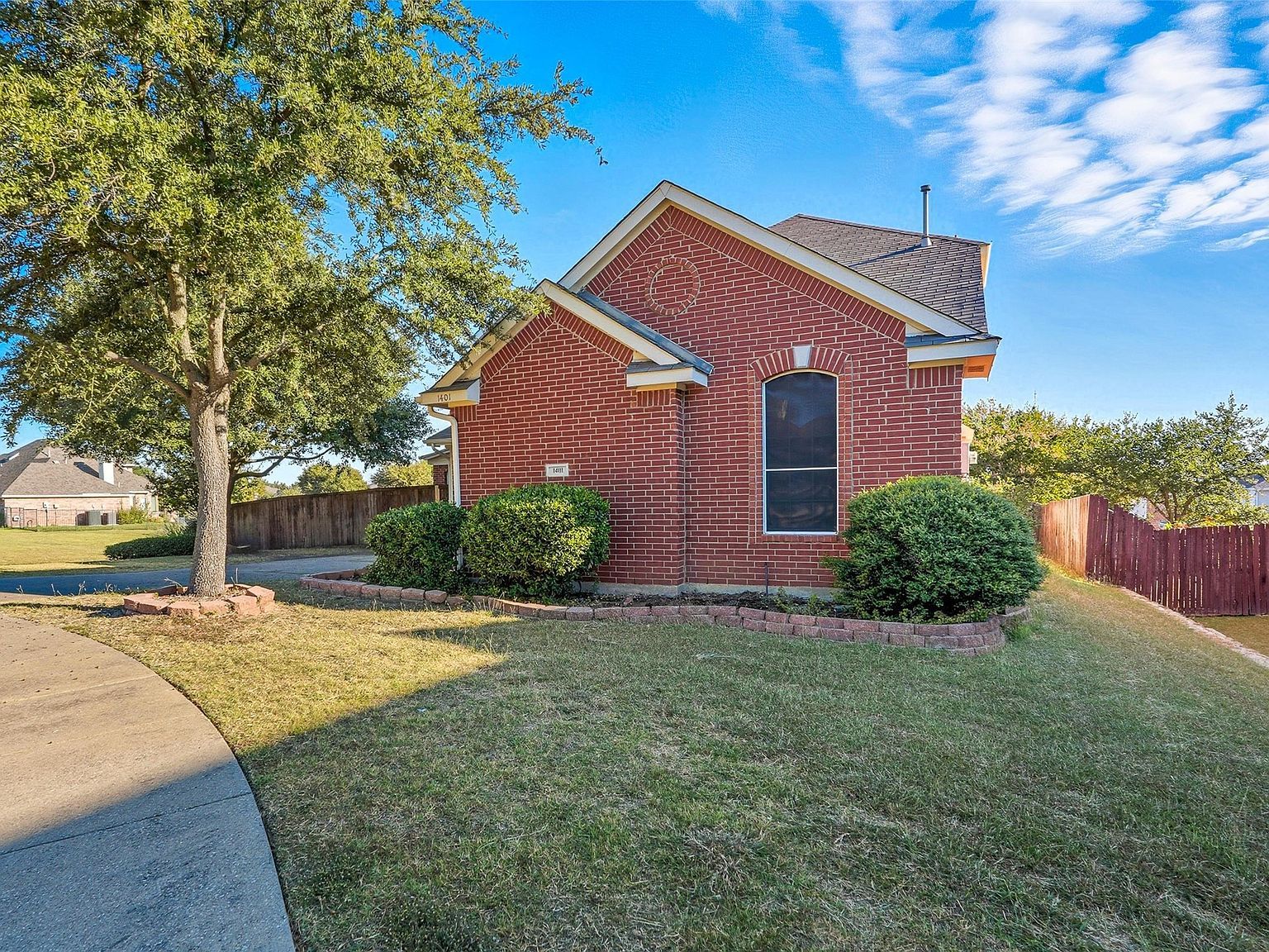 1401 Springside Dr Garland, TX 75043 - Thumbnail 4