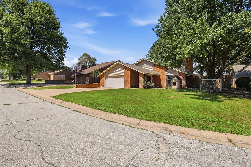 2713 Haystack Ln Enid, OK 73703 - Thumbnail 4