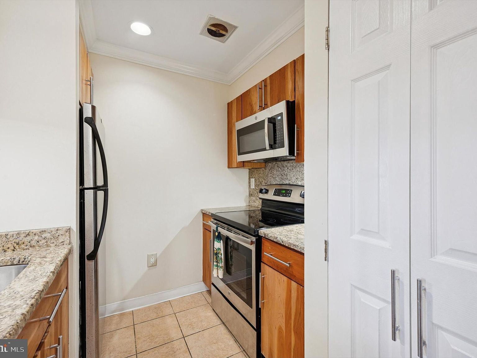1601 Spring Garden St APT 205 Philadelphia, PA 19130 - Thumbnail 4