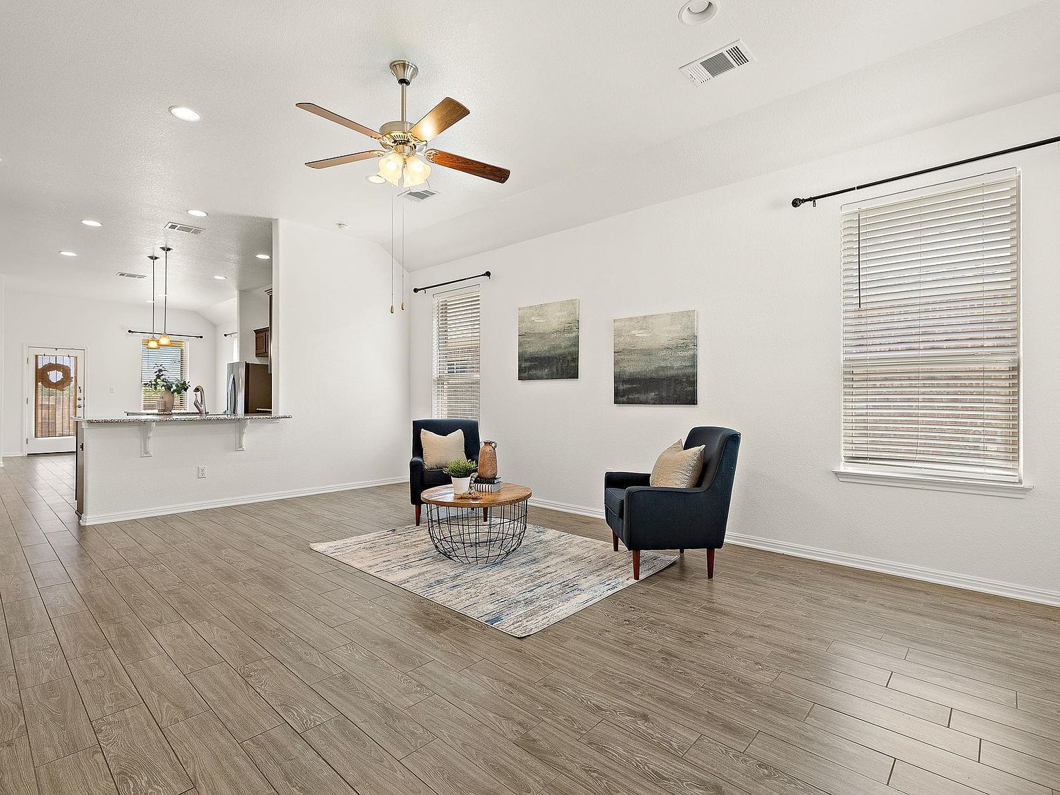 892 Centerra Hills Cir Round Rock, TX 78665 - Thumbnail 4