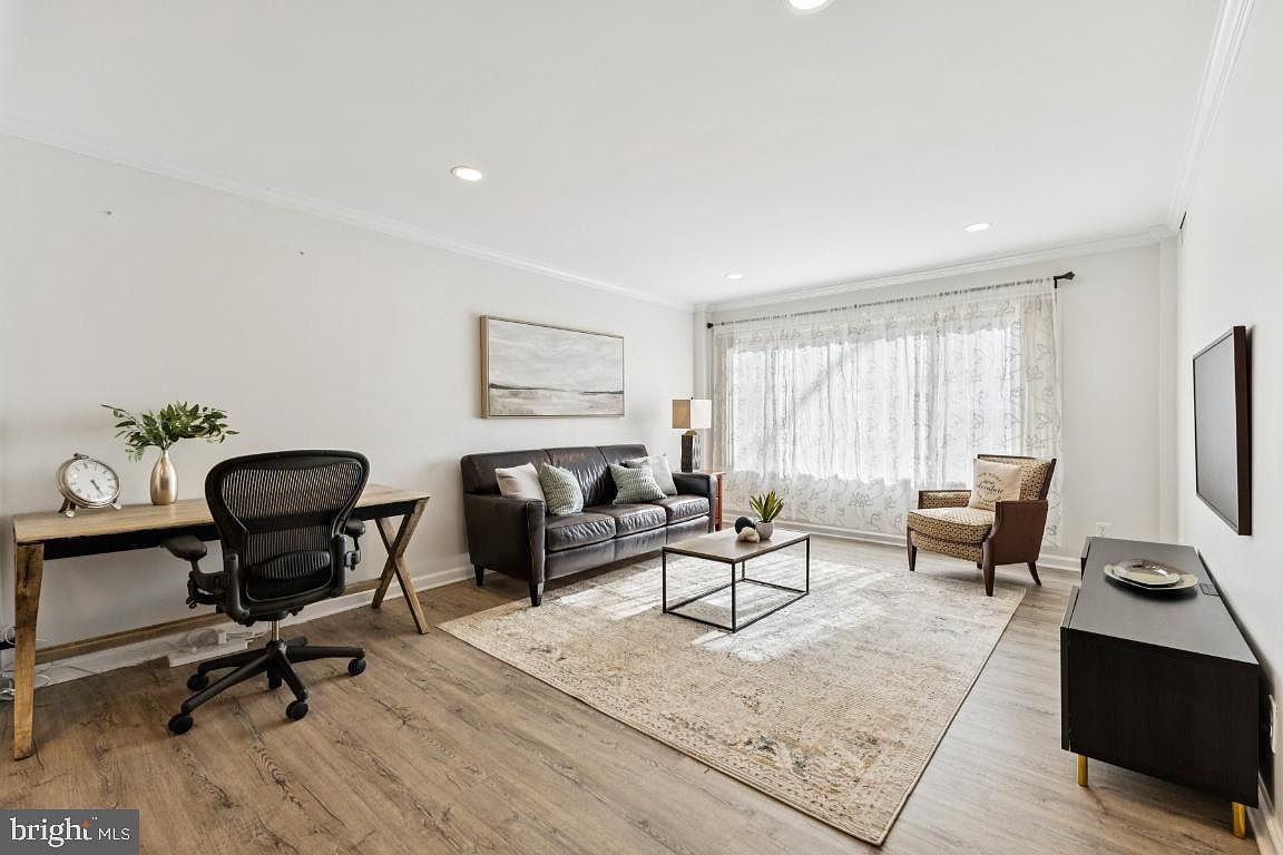 10570 Main St APT 202 Fairfax, VA 22030 - Thumbnail 4