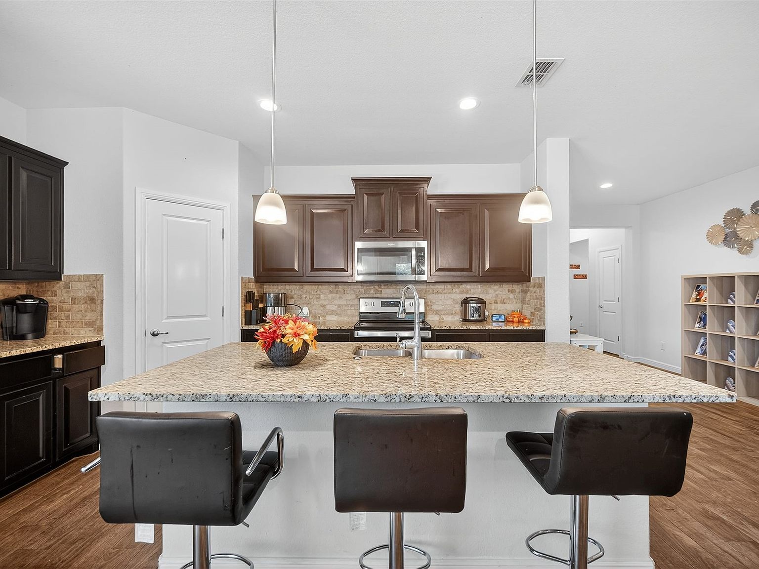 1029 Nicole Way Burleson, TX 76028 - Thumbnail 4