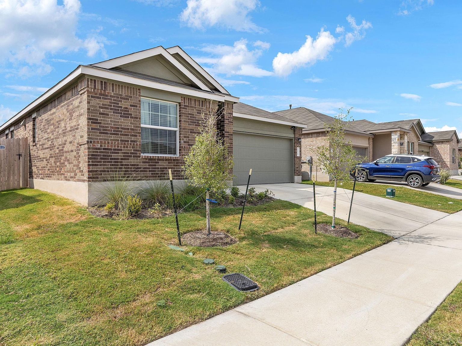211 Camargue Dr Hutto, TX 78634 - Thumbnail 4