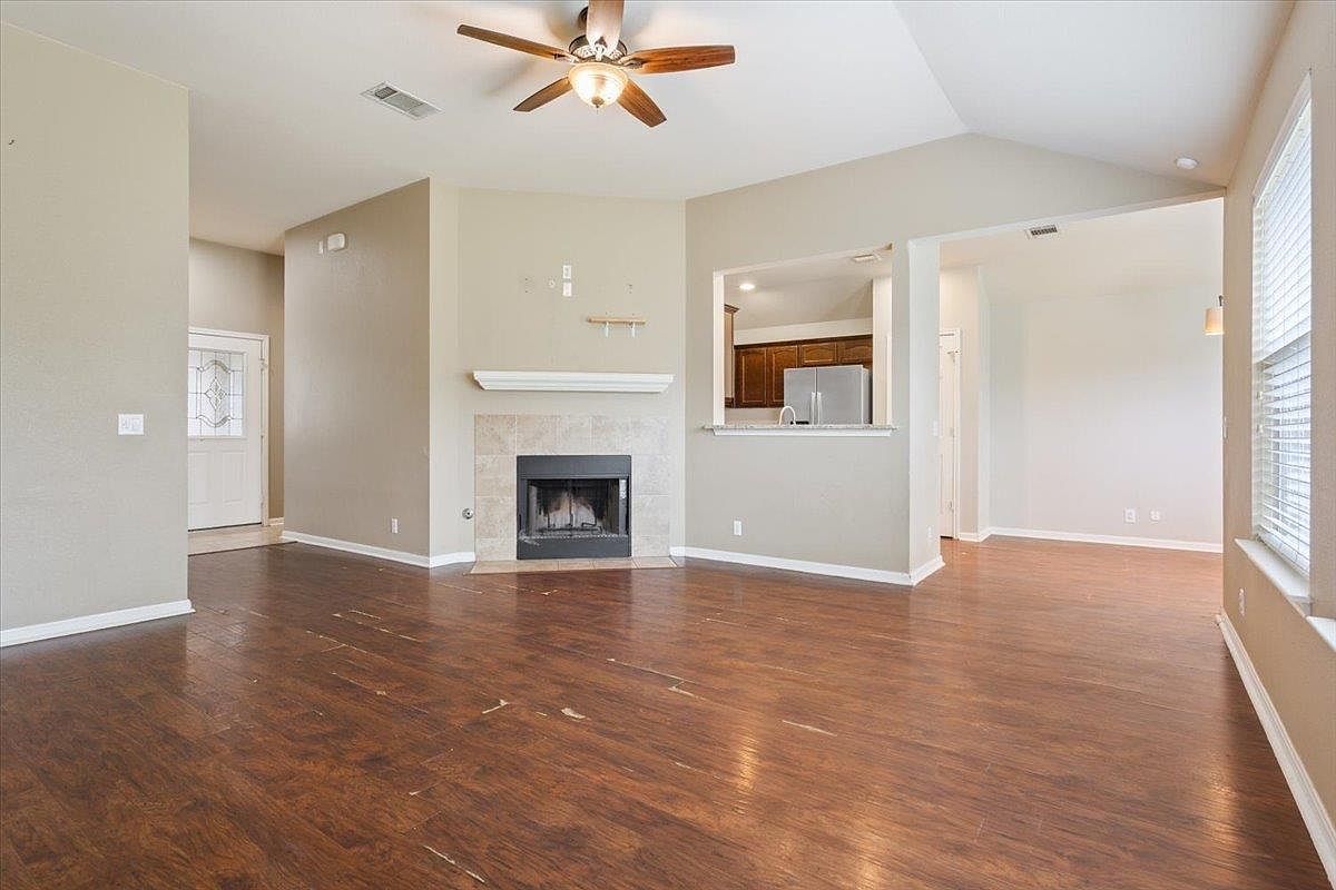 125 Bayliss St Hutto, TX 78634 - Thumbnail 4