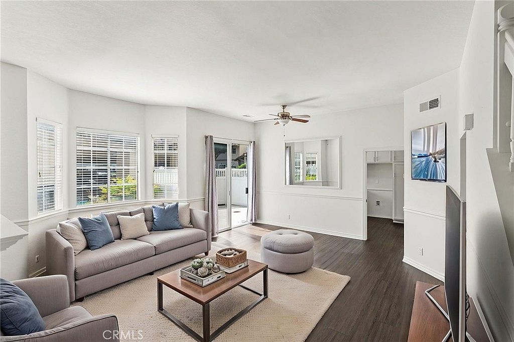 24304 Val Verde Ct Laguna Hills, CA 92653 - Thumbnail 4