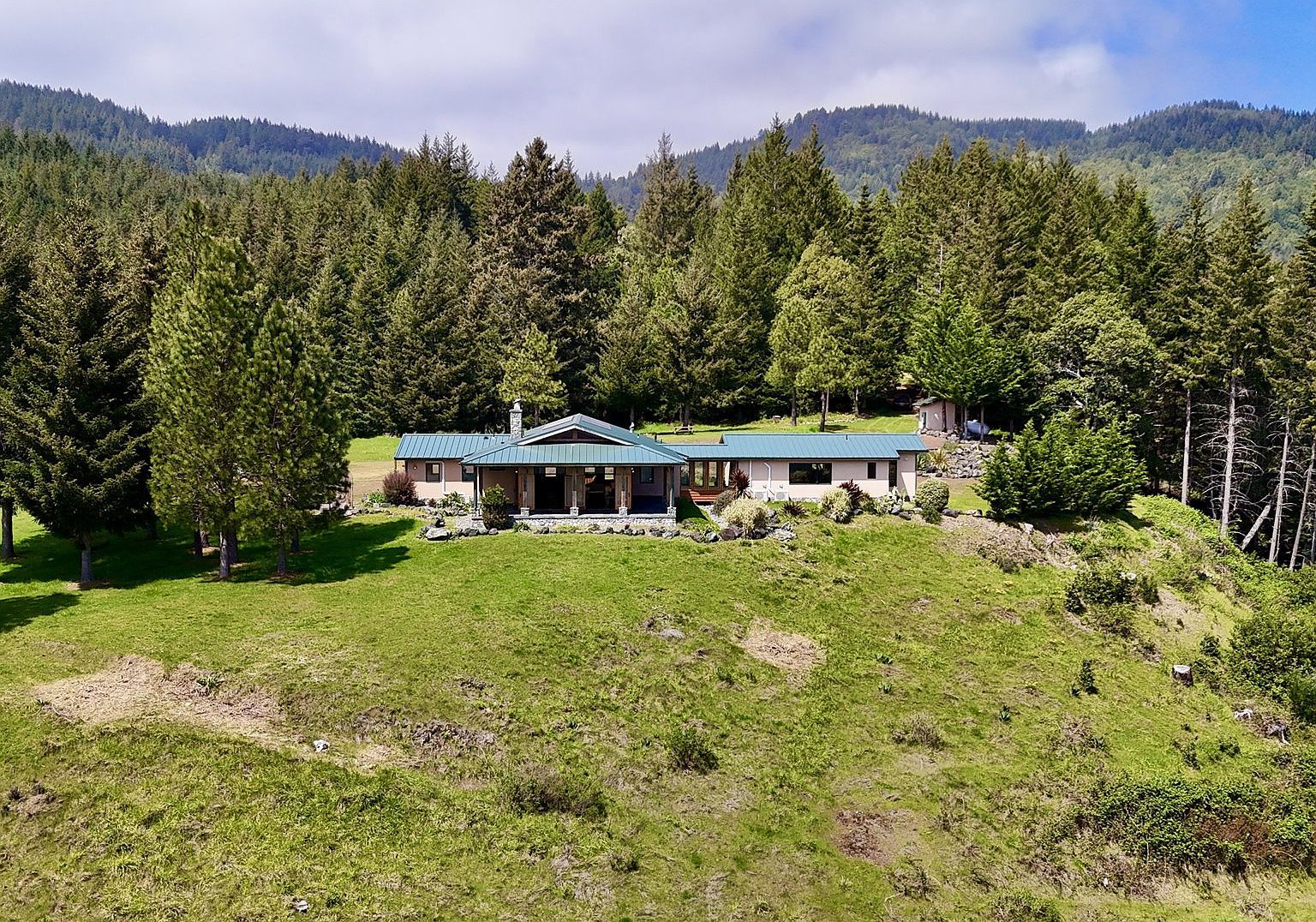 32855 Miller Ranch Rd Gold Beach, OR 97444 - Thumbnail 4