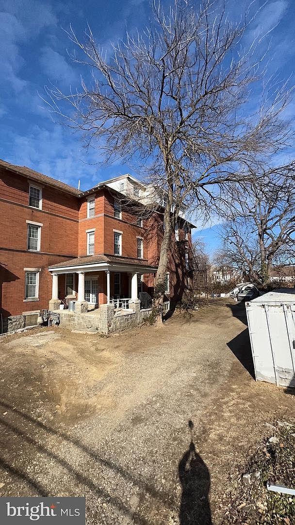 5015 Pine St Philadelphia, PA 19143 - Thumbnail 4