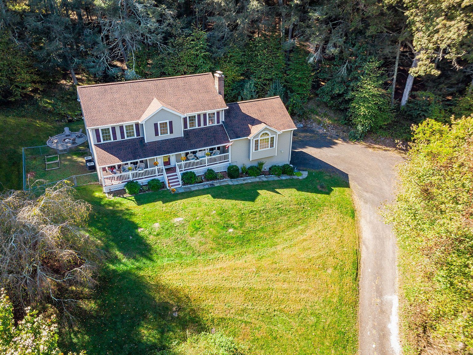 27 Pole Bridge Rd Sandy Hook, CT 06482 - Thumbnail 4