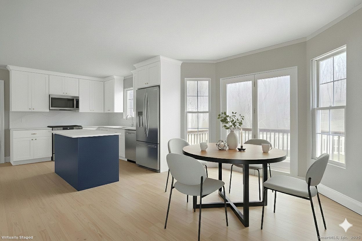 23 Fawnwood Rd Sandy Hook, CT 06482 - Thumbnail 4