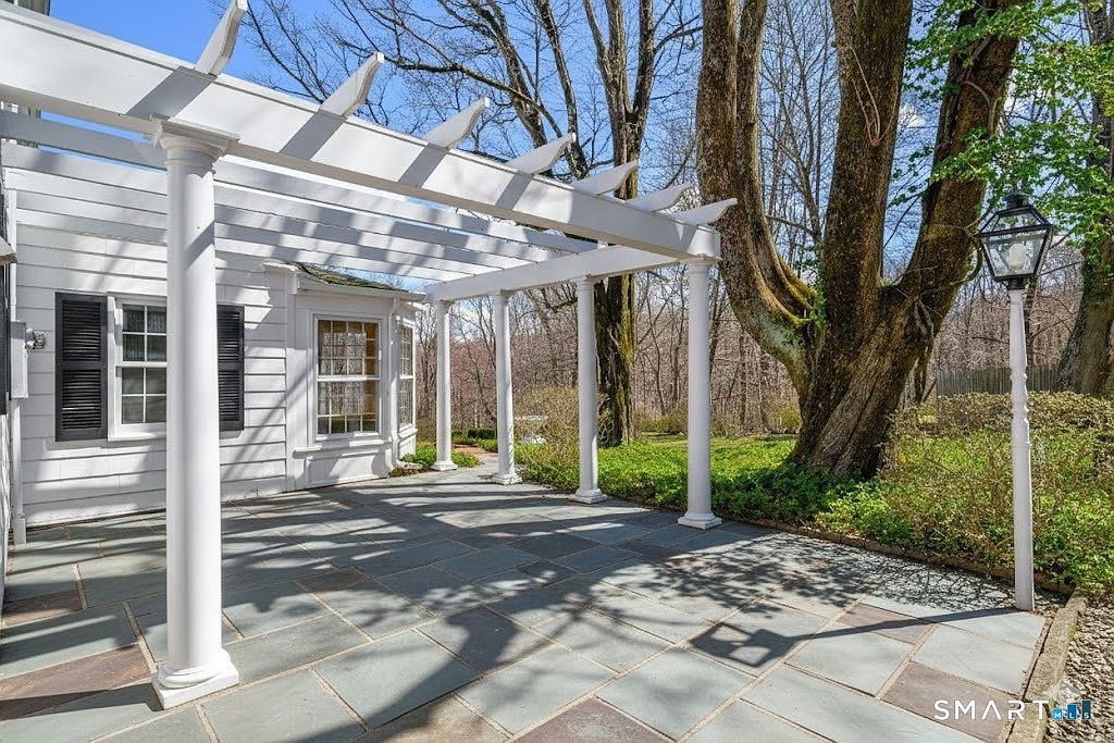 25 Taunton Ln Newtown, CT 06470 - Thumbnail 4