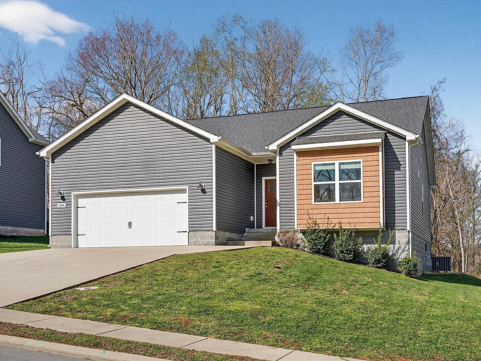1384 Sussex Dr Clarksville, TN 37042 - Thumbnail 4