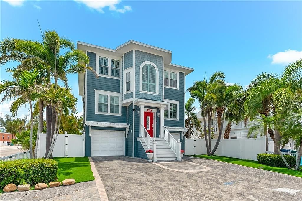 2300 Avenue B Bradenton Beach, FL 34217 - Thumbnail 4