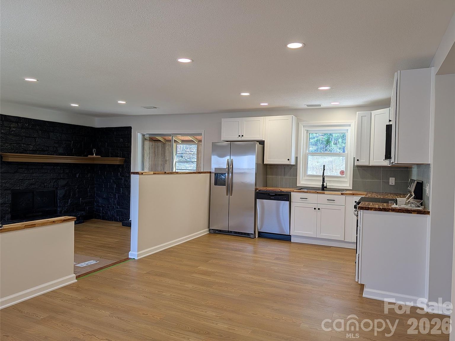 945 Summers Rd Valdese, NC 28690 - Thumbnail 4