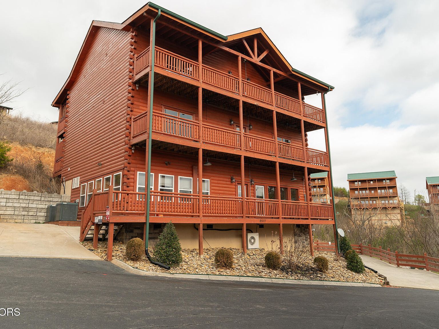 2517 Laurel Point Way Sevierville, TN 37862 - Thumbnail 4