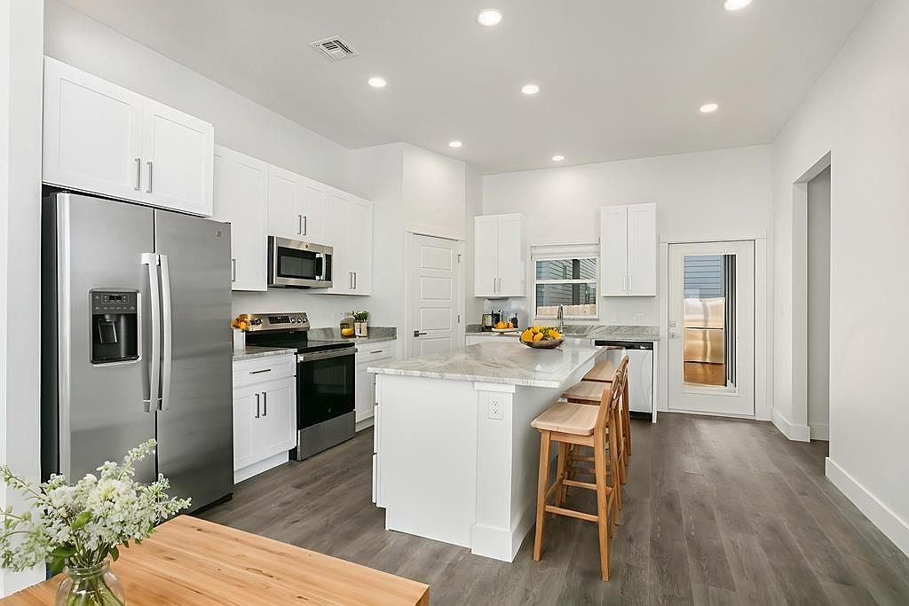 713 Wedgewood Ln Fredericksburg, TX 78624 - Thumbnail 4