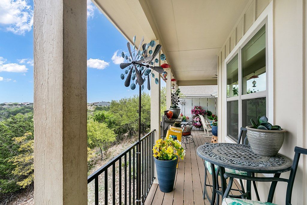 1025 Roanoke Ln Kerrville, TX 78028 - Thumbnail 4