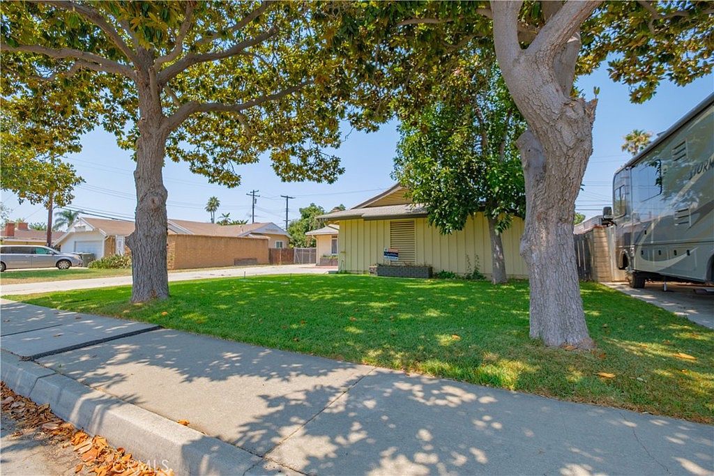 8841 California Ave Riverside, CA 92503 - Thumbnail 4