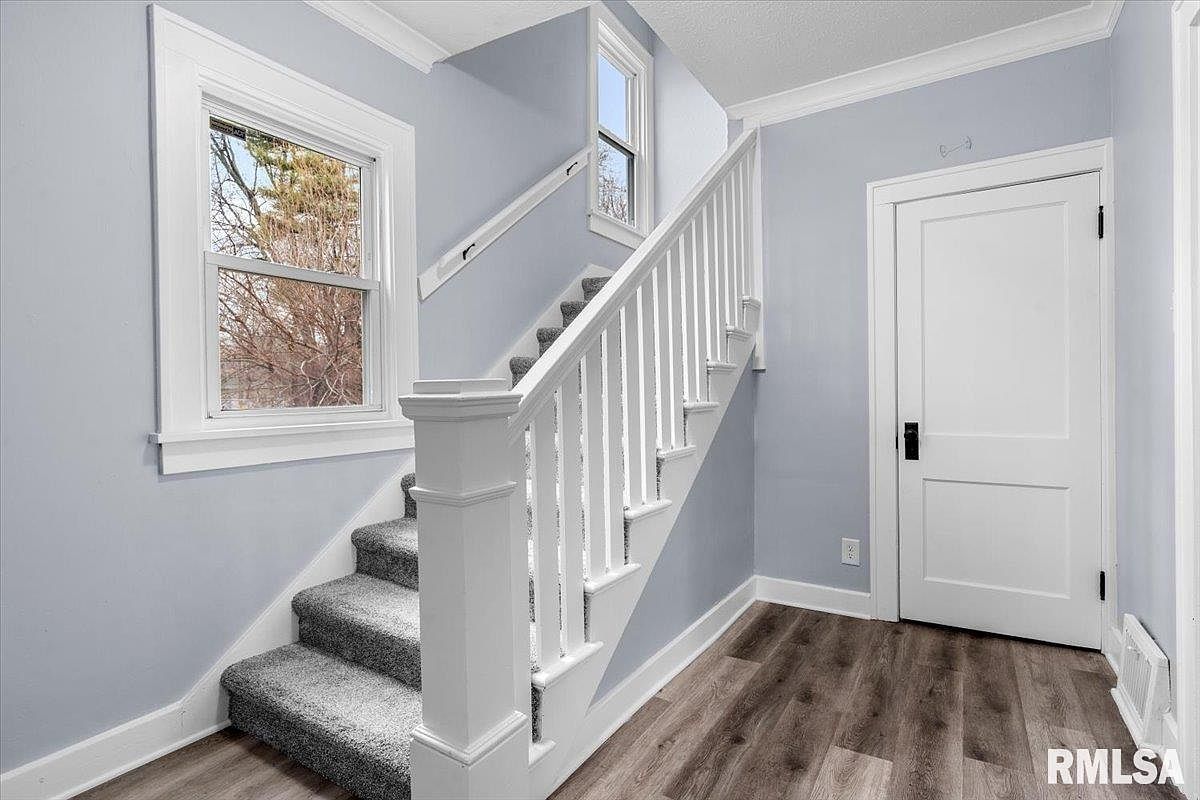 1529 E Edwards St Springfield, IL 62703 - Thumbnail 4