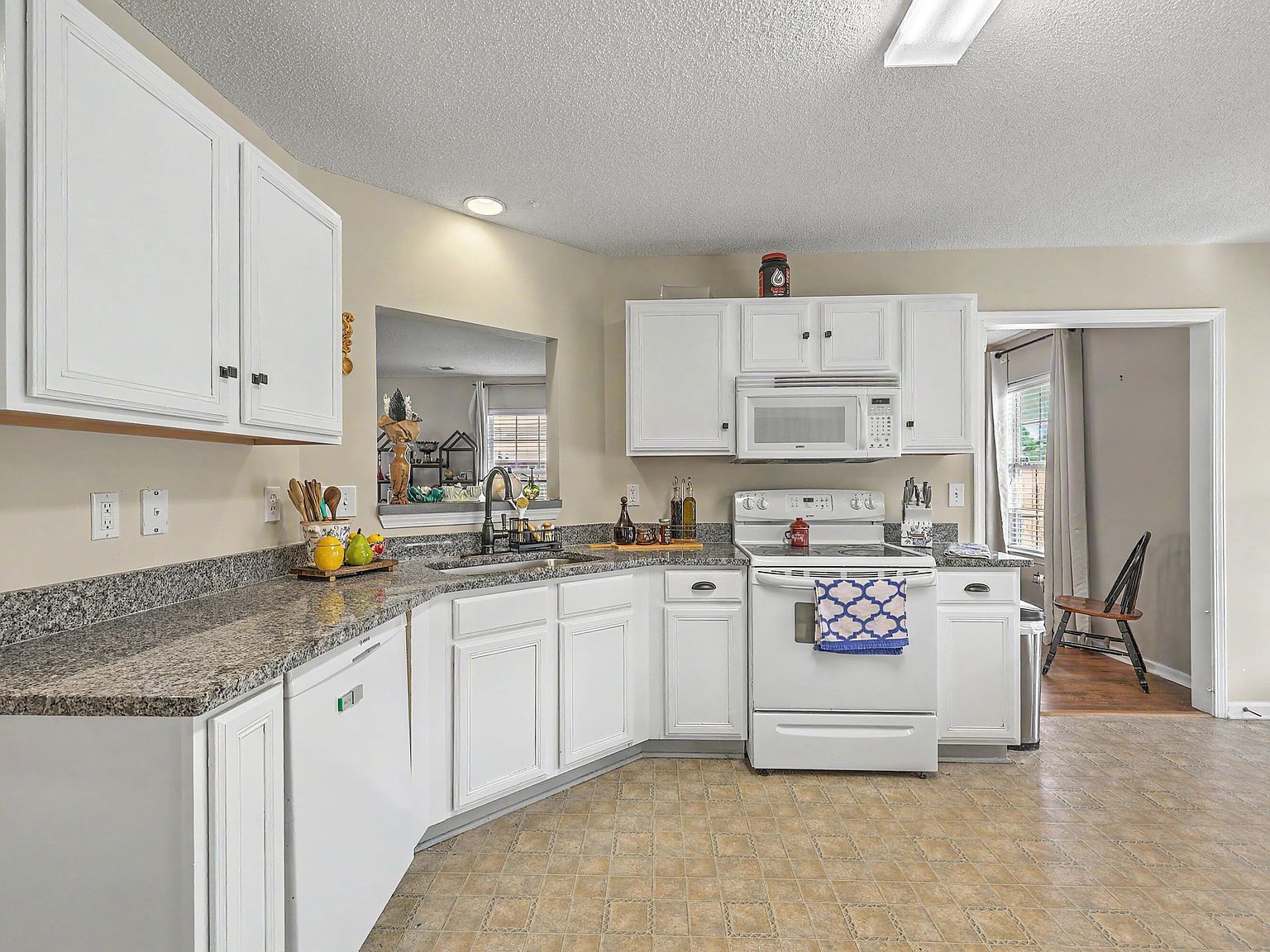 300 Dunning Rd Summerville, SC 29486 - Thumbnail 4