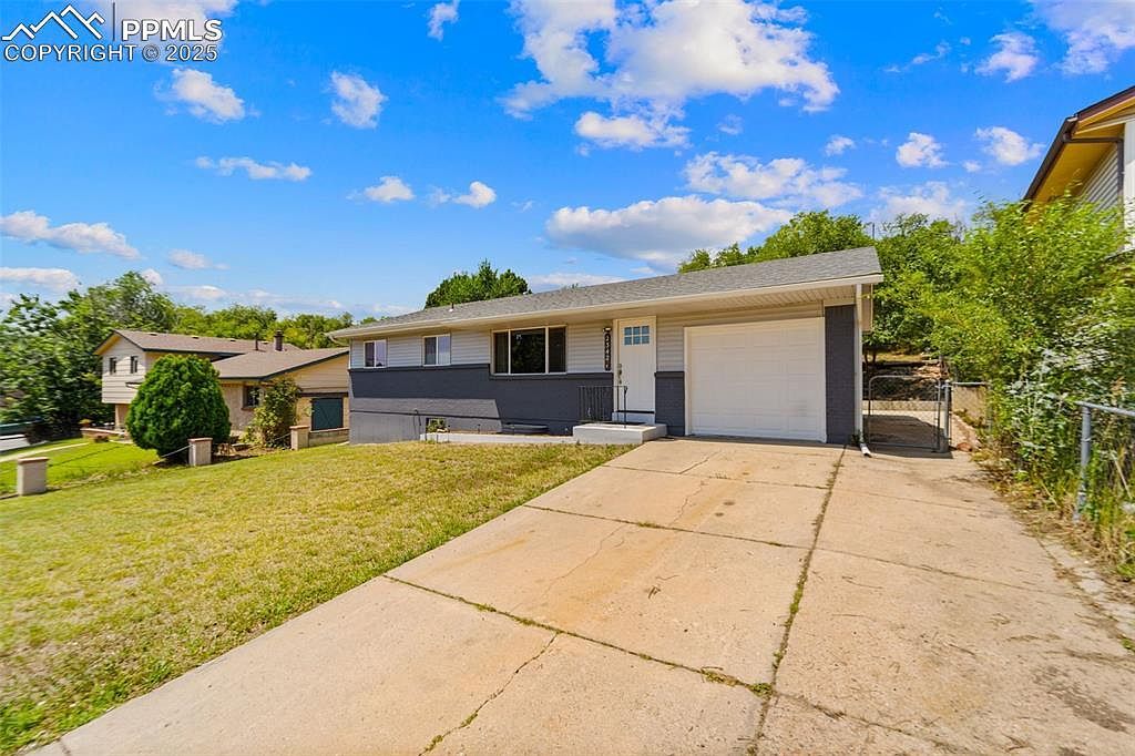 2342 Laramie Dr Colorado Springs, CO 80910 - Thumbnail 4