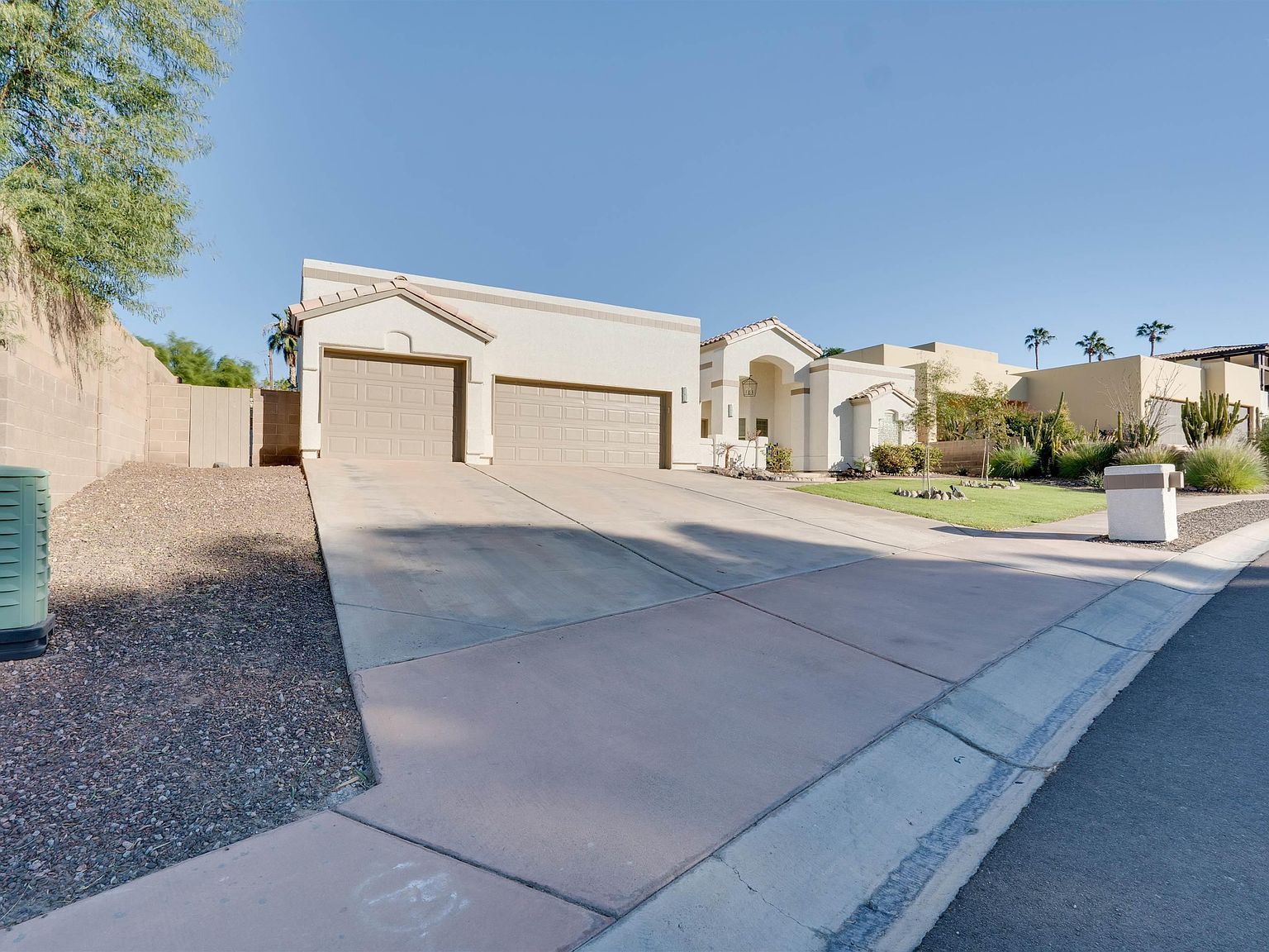 2125 S Bluffs Way Yuma, AZ 85365 - Thumbnail 4