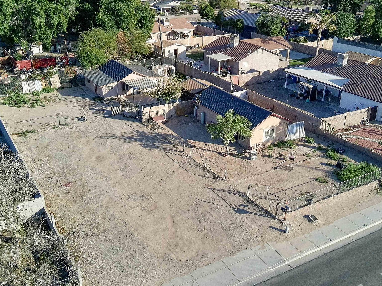 881 S Avenue C Yuma, AZ 85364 - Thumbnail 4