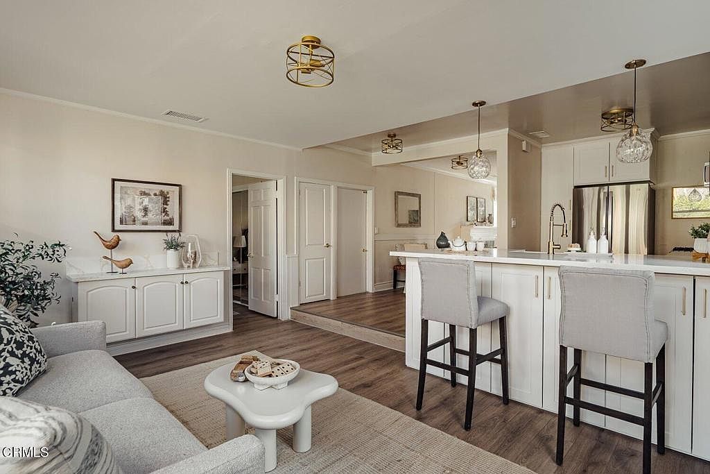 3417 Encinal Ave Glendale, CA 91214 - Thumbnail 4