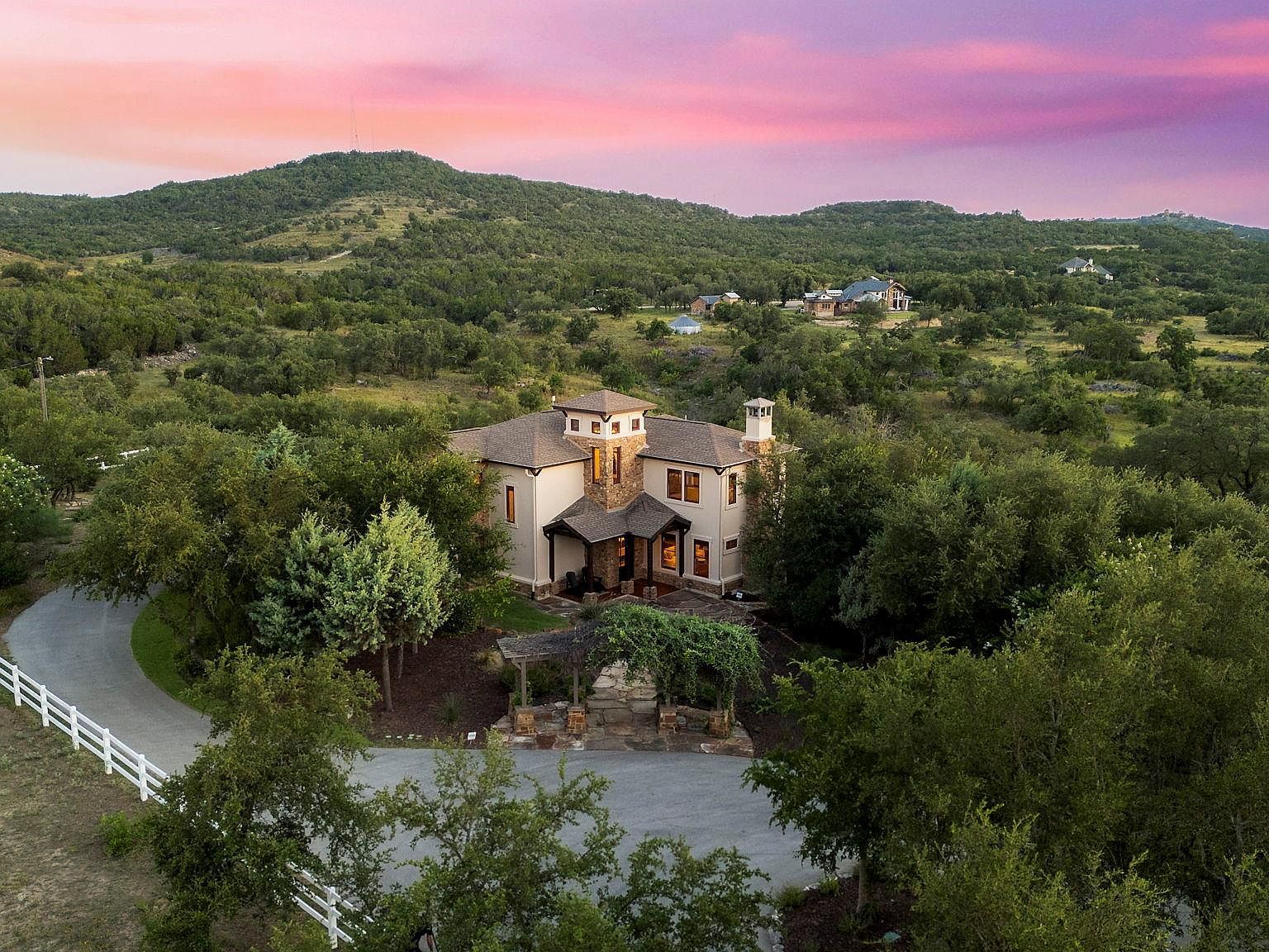 21311 Hamilton Pool Rd Dripping Springs, TX 78620 - Thumbnail 4