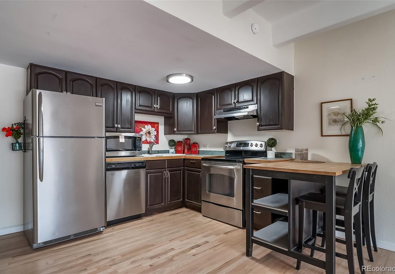 33 N Corona St APT 205 Denver, CO 80218 - Thumbnail 4