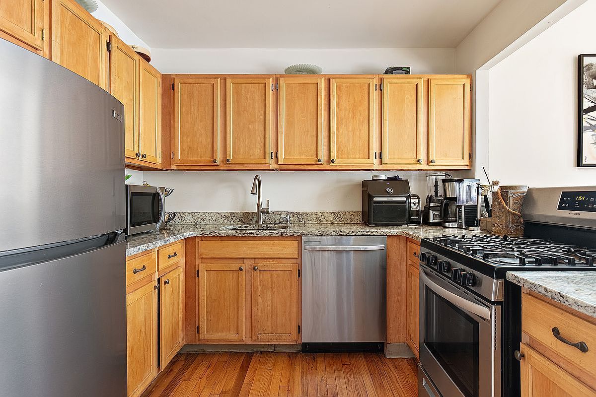 140 W 132nd St New York, NY 10027 - Thumbnail 4