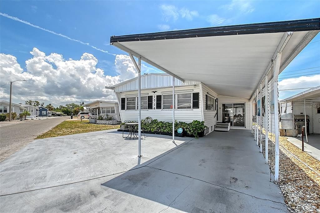 1716 Indiana Ave Bradenton, FL 34207 - Thumbnail 4